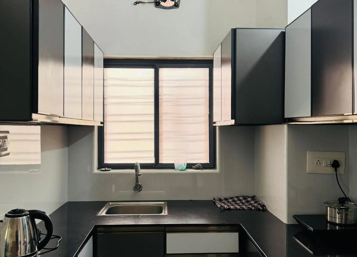 Golden Vintage Apartments Thiruvananthapuram
