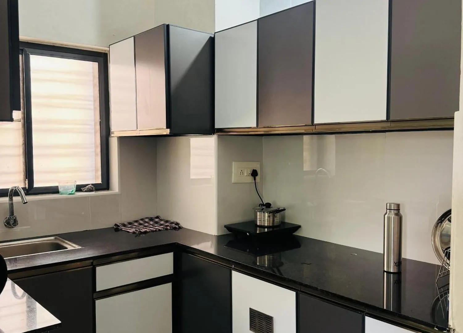 Golden Vintage Apartments Thiruvananthapuram